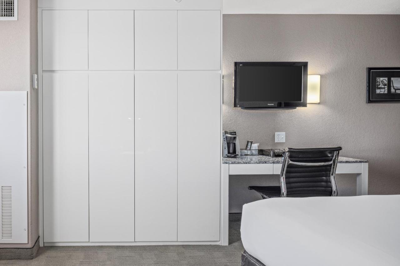 Home Inn Medicine Hat Buitenkant foto